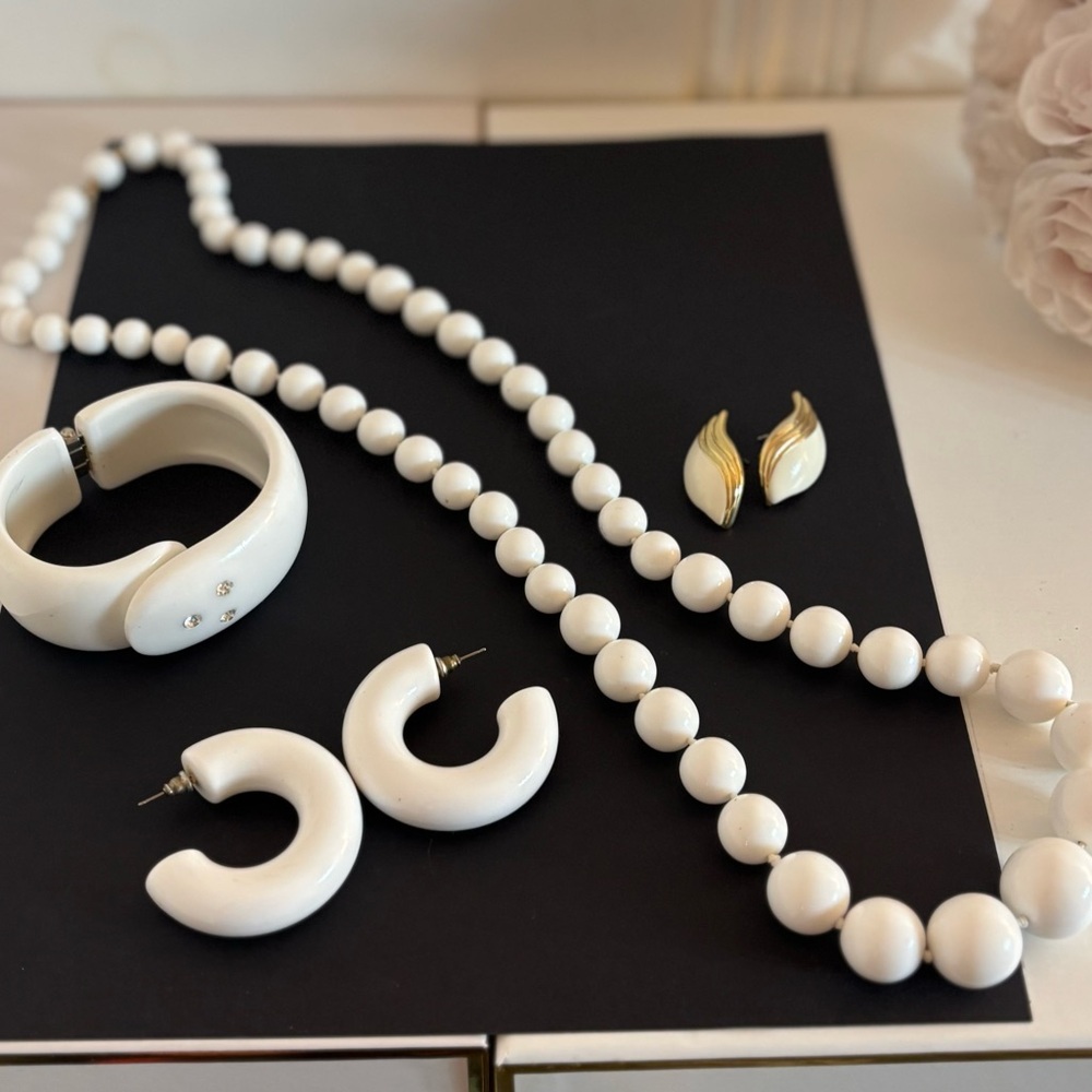 Vintage Set of White Jewelry